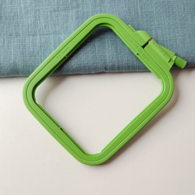 Bastidores de Plástico Quadrados Nurge - 95 × 110 mm