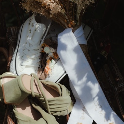 Sapatilhas Bordadas à Mão