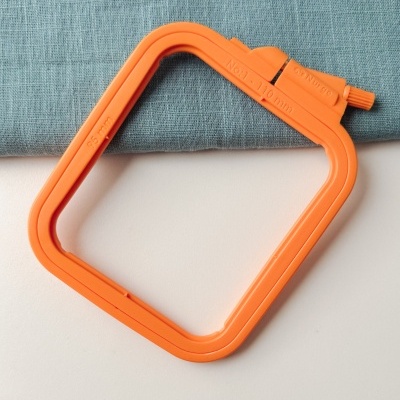 Bastidores de Plástico Quadrados Nurge - 95 × 110 mm