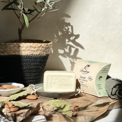 Sabonete Bio Leite de Burra Amêndoa Doce/Loureiro 100gr