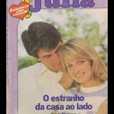 O Estranho da Casa ao Lado | de Carole Mortimer