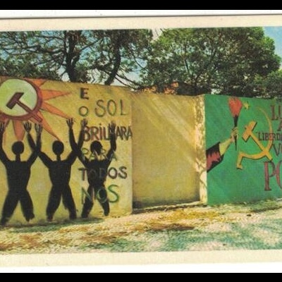 Autocolante - Mural PCP - Partido Comunista Português: E o Sol Brilhará para Todos Nós