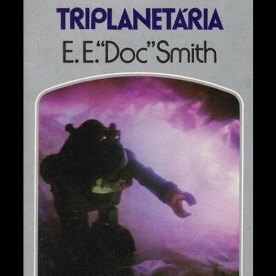Triplanetária | de E. E. "Doc" Smith