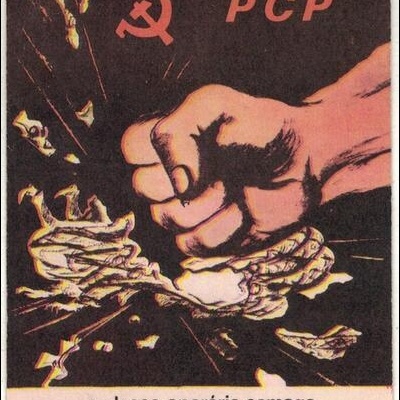 Autocolante - PCP - A Classe Operária Esmaga as Forças Reaccionárias