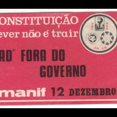 Autocolante - Constituição Rever Não é Trair - "AD" Fora do Governo - Manif 12 Dezembro