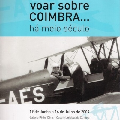 Voar sobre Coimbra... há Meio Século | de Varela Pècurto
