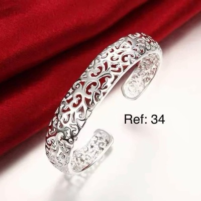 34 Pulseira Renda