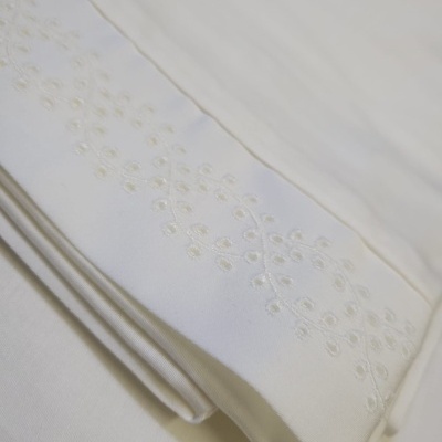 Jogo de Cama Bordado "Vinha Eterna"