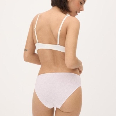 Cueca midi de algodão macio