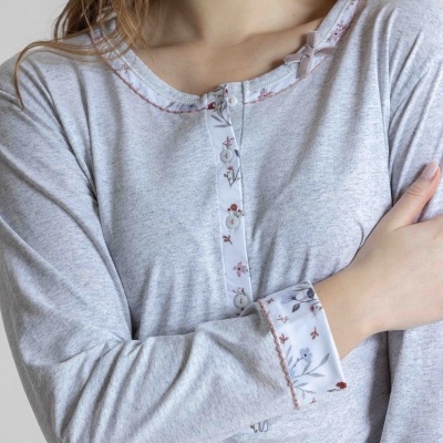 Camiseiro de senhora MIRA de meia estação com padrão floral