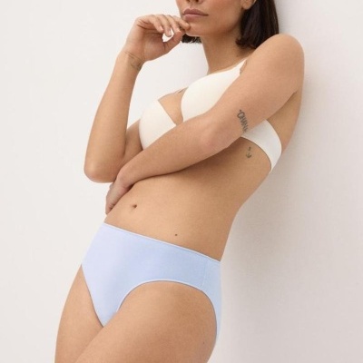 Cueca midi de algodão macio