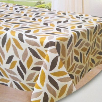 Toalha de mesa anti-nódoas (desenhos variados)