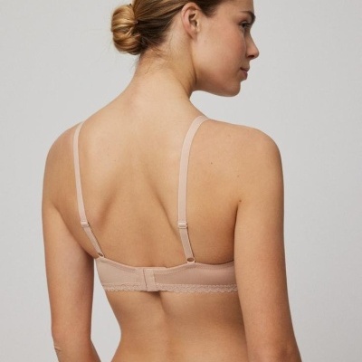 Sutiã acolchoado triangular de renda sem aros "Amélia"