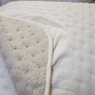 Edredon com pêlo de borrego Dora