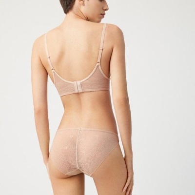 Cueca Mini invisível com renda