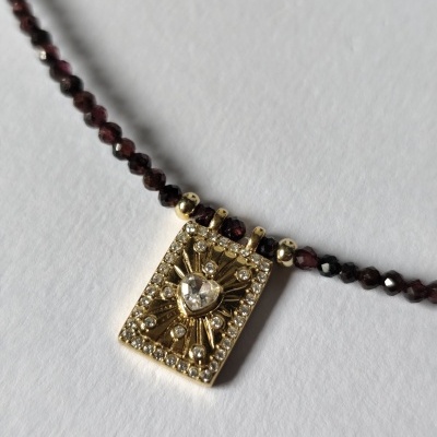 Colar de Cristais de Pedra Natural Granada