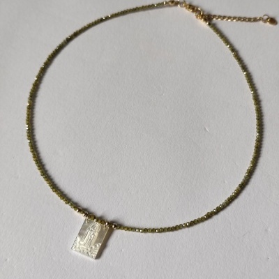 Colar de Cristais - Verde Oliva