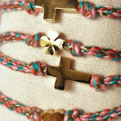 Pulseiras color ajustáveis - Self Love - coleção exclusiva