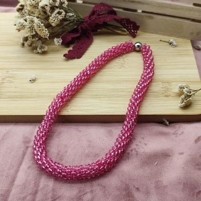 Colar Brilho Próprio