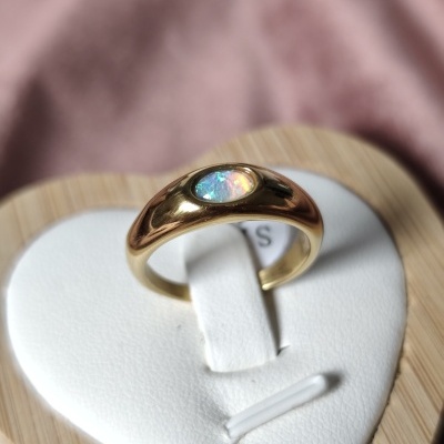 Anel com Pedra Opalite