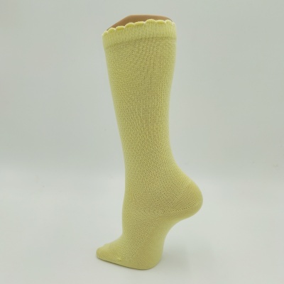 Meia joelho ponto arroz amarelo