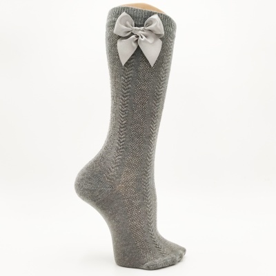 Meia joelho espinha com laço cetim cinza médio mescla