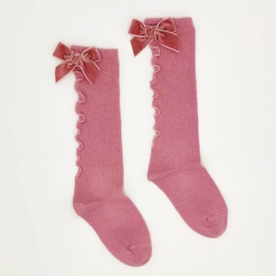 Meia joelho rolinho com laço veludo rosa velho