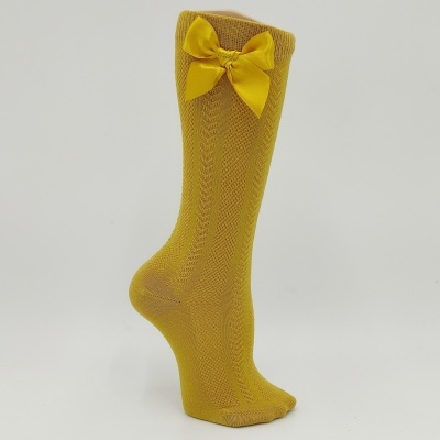 Meia joelho espinha com laço cetim mostarda