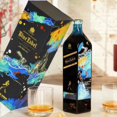 https://www.garrafeiracampodeourique.pt/product/johnnie-walker-year-of-the-rabbit-by-angel-chen-70cl