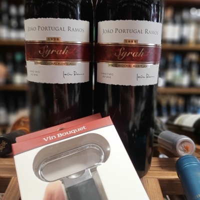 https://www.garrafeiracampodeourique.pt/product/pack-joao-portugal-ramos-syrah-1999