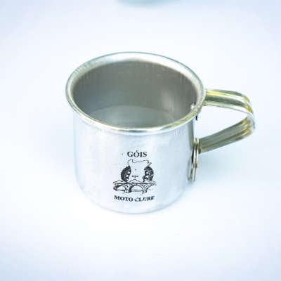 Caneca de Metal