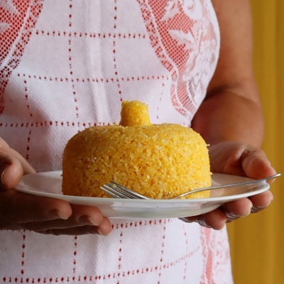 Cuscuzeira com Funil Oba Ø10cm Cuscuzeira com Funil Oba Ø10cm