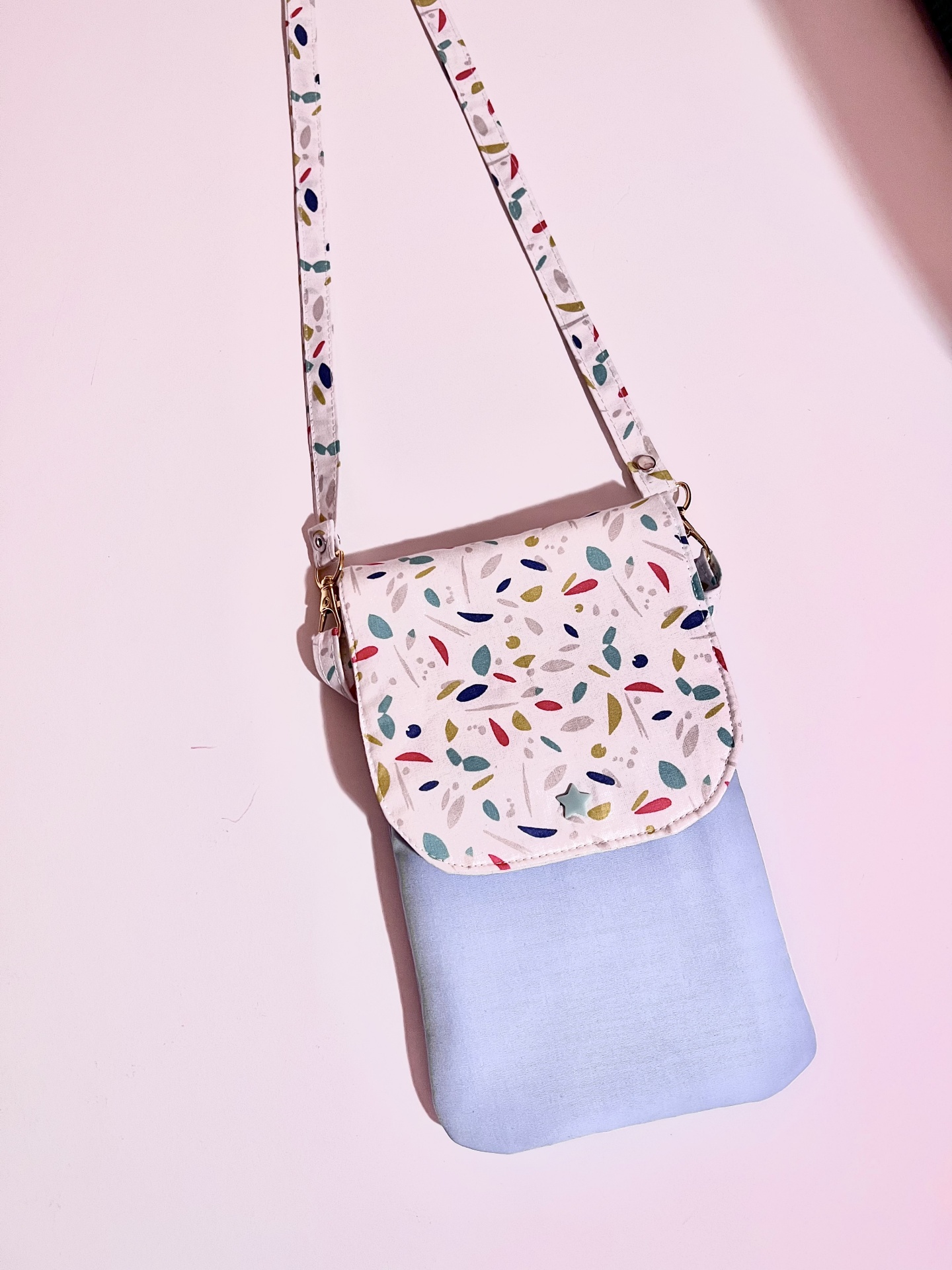 Bolsinha para telemóvel