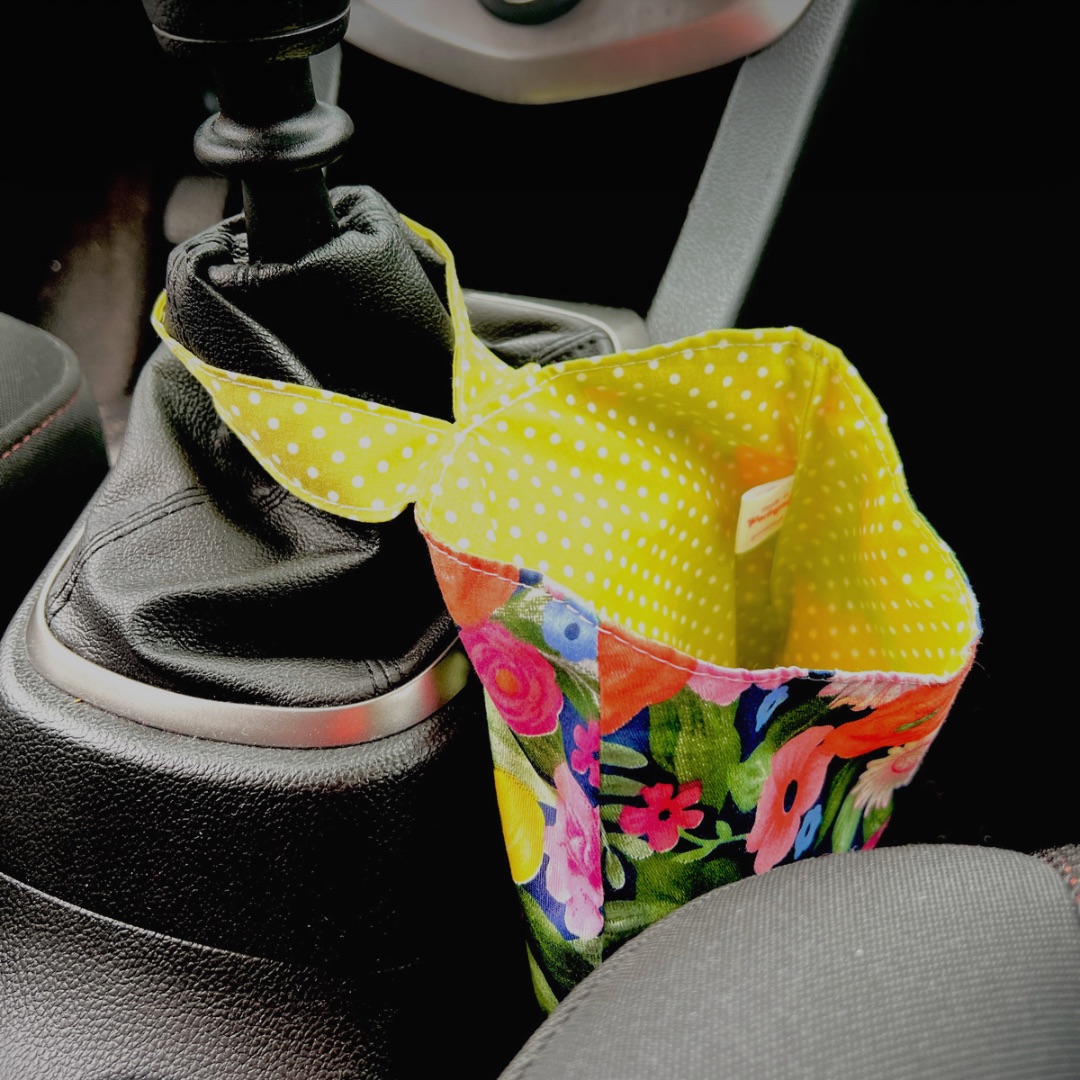 Saquinho de lixo para o carro