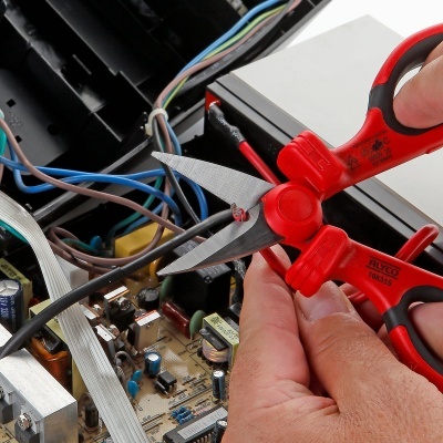 Tesoura Eletricista Isolada Vde 165Mm (Sku 108315)