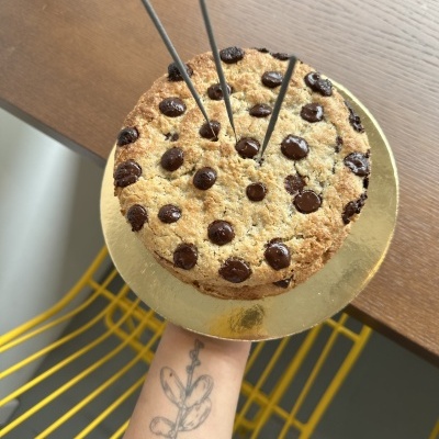 cookie cake - 2 layers