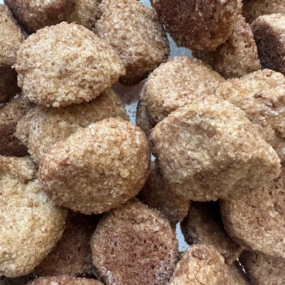 mini cookie de cinnamon roll - edição limitada de natal