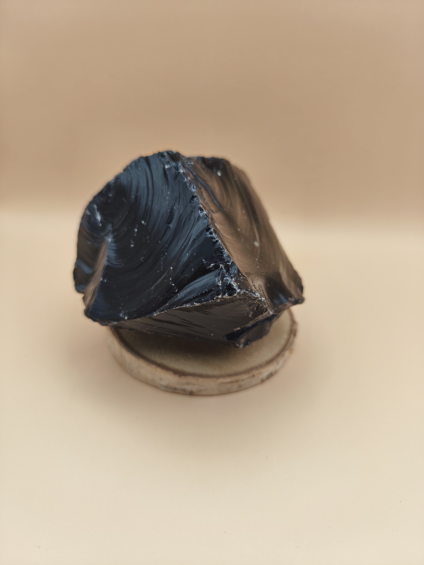 Obsidiana Preta Bruto (680g)