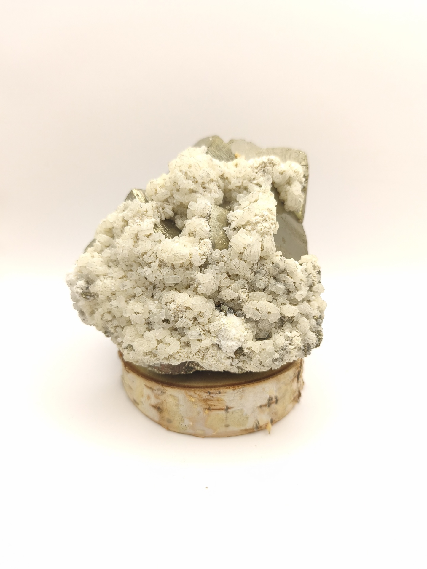 Pirite com calcite (1200g) (110x110x40 mm)