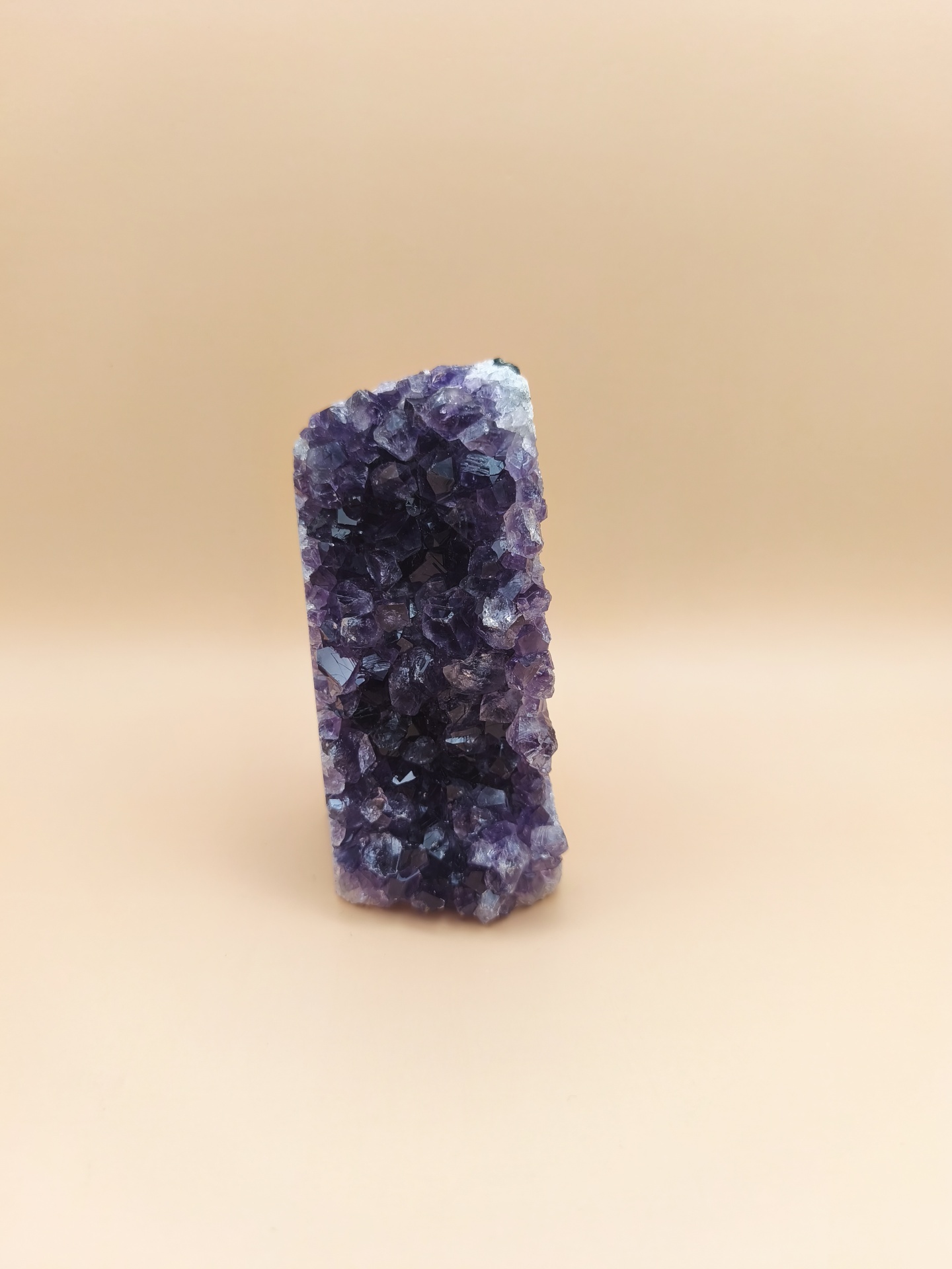 Drusa Ametista do Uruguai (527g) (110x50mm)