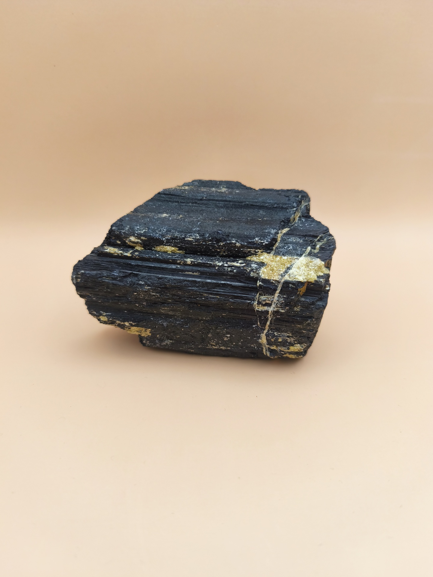 Turmalina Preta Bruto ( 620g)