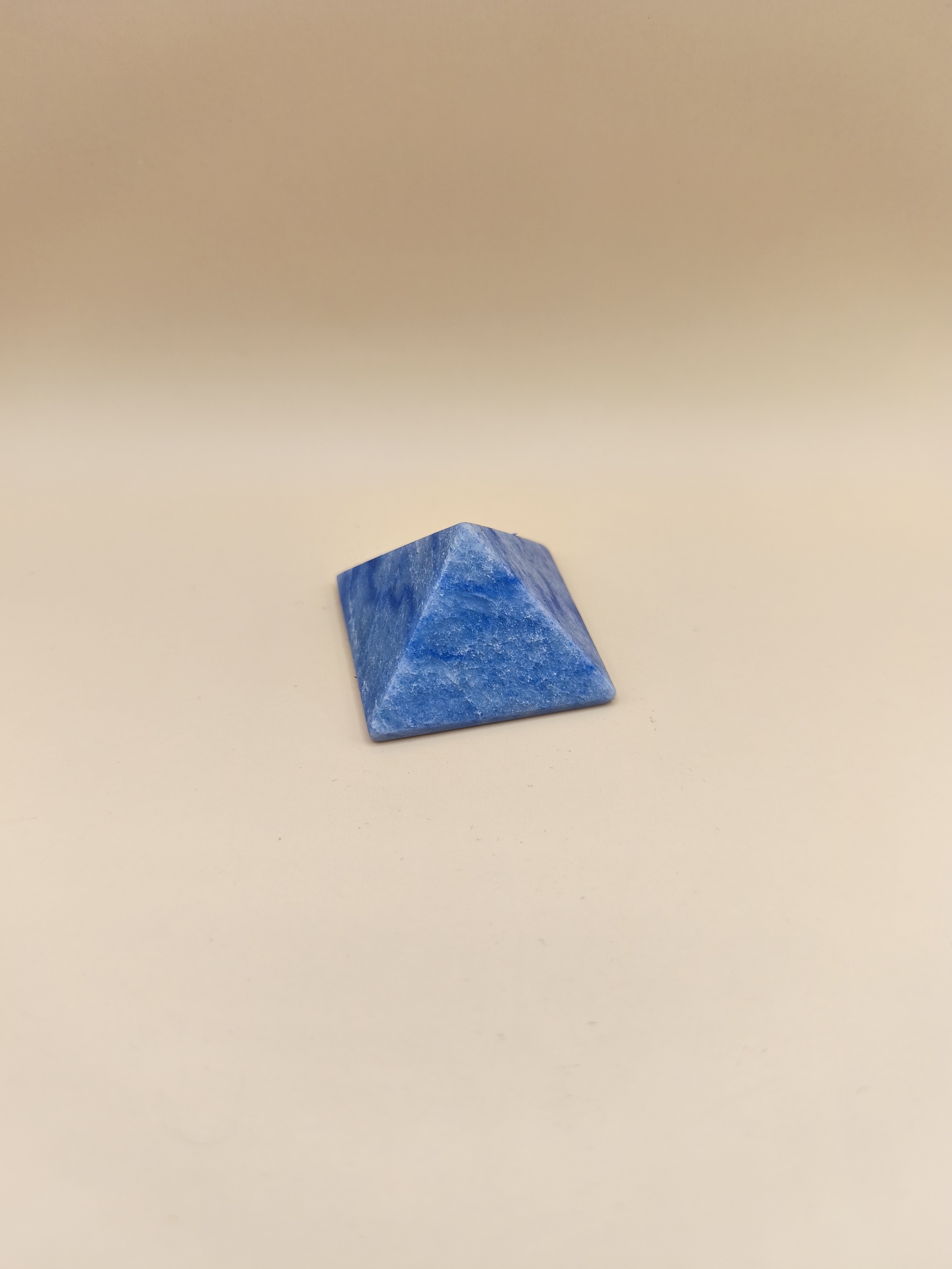 Pirâmide Quartzo Azul (35x35mm)