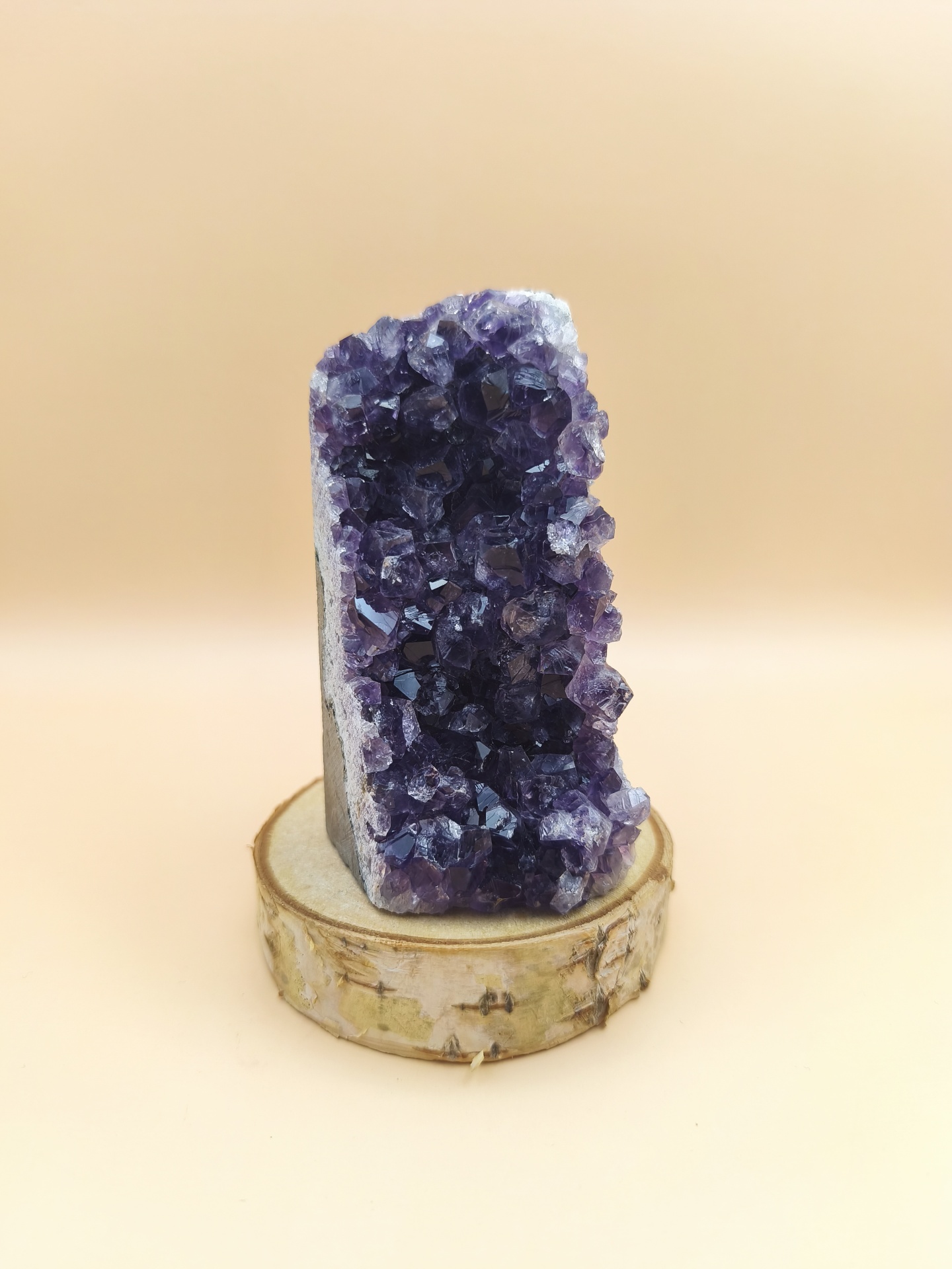 Drusa Ametista do Uruguai (527g) (110x50mm)