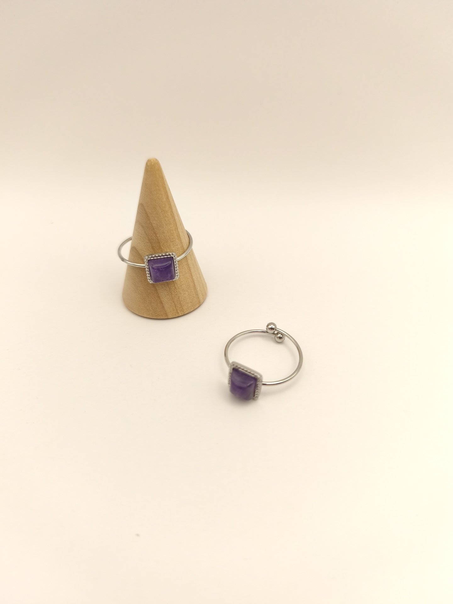 Anel de aço com ametista