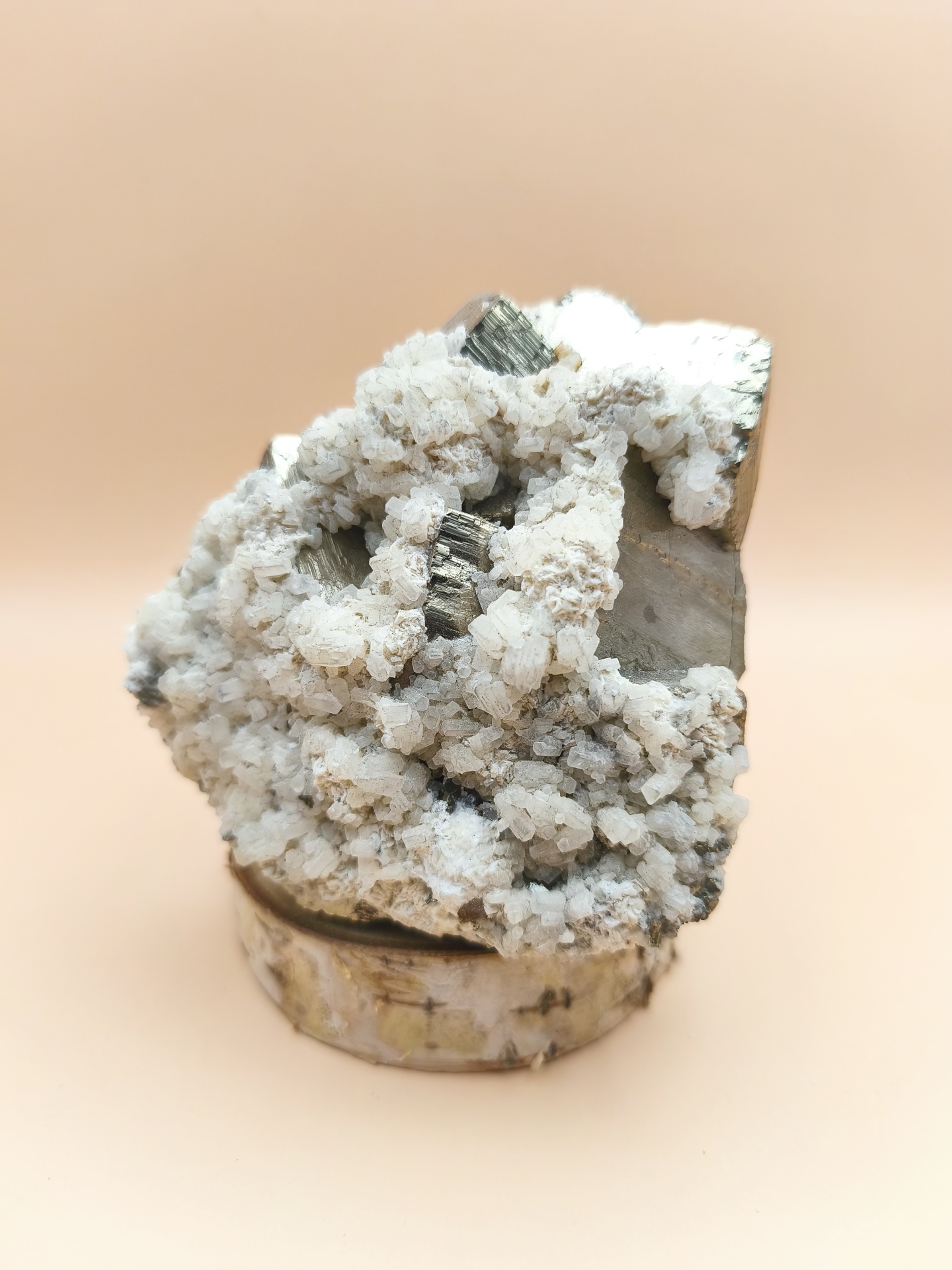Pirite com calcite (1200g) (110x110x40 mm)