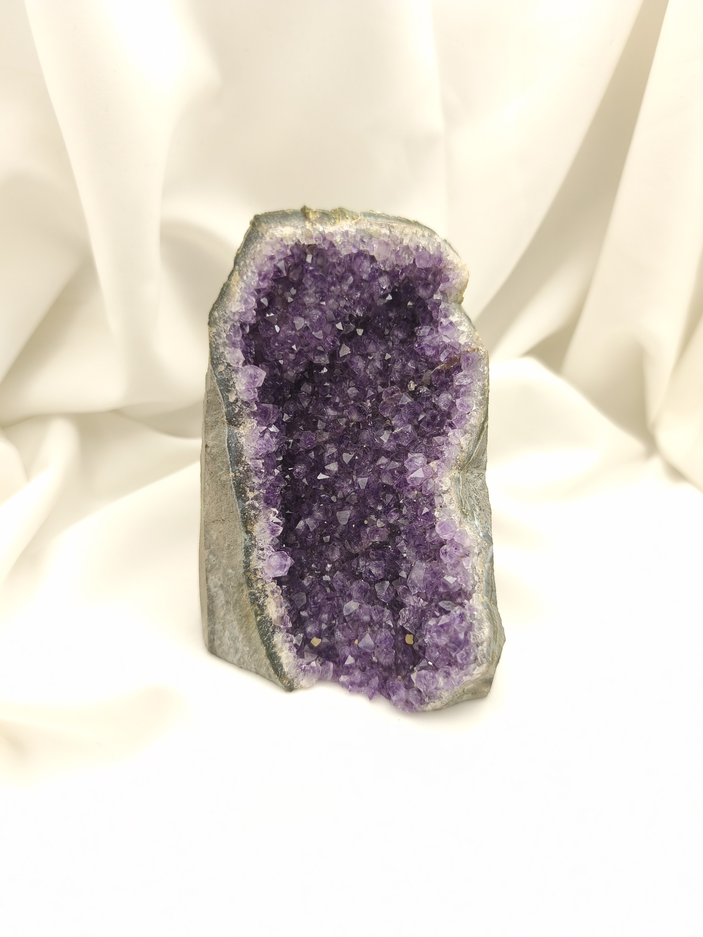 Drusa Ametista do Uruguai (640g) (110x80mm)