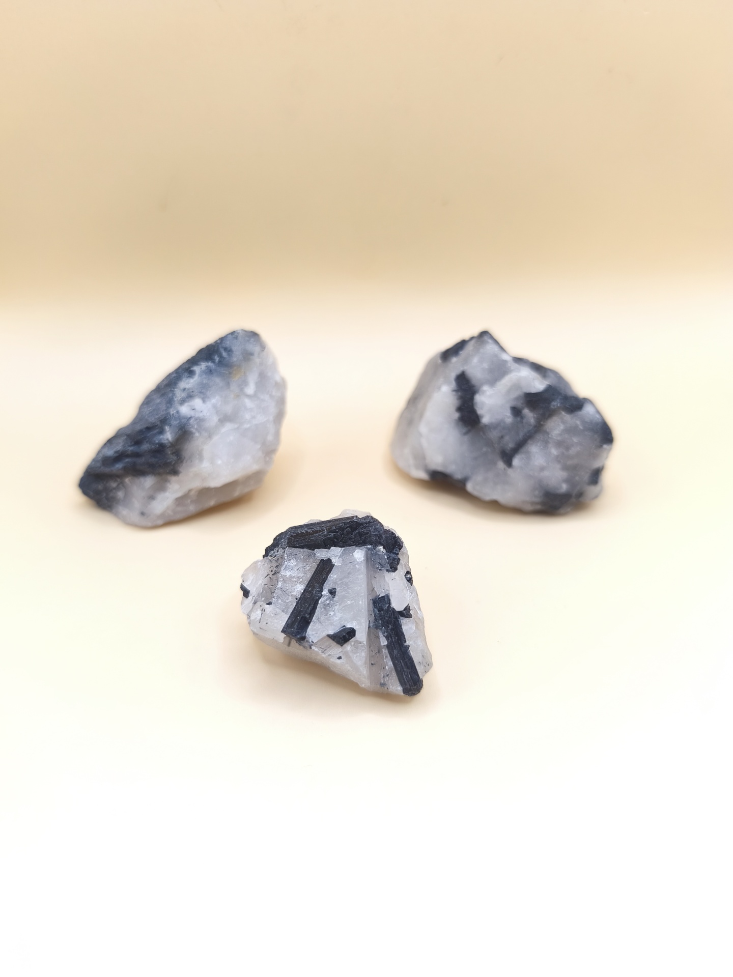 Quartzo Turmalinado Bruto (25/35mm)