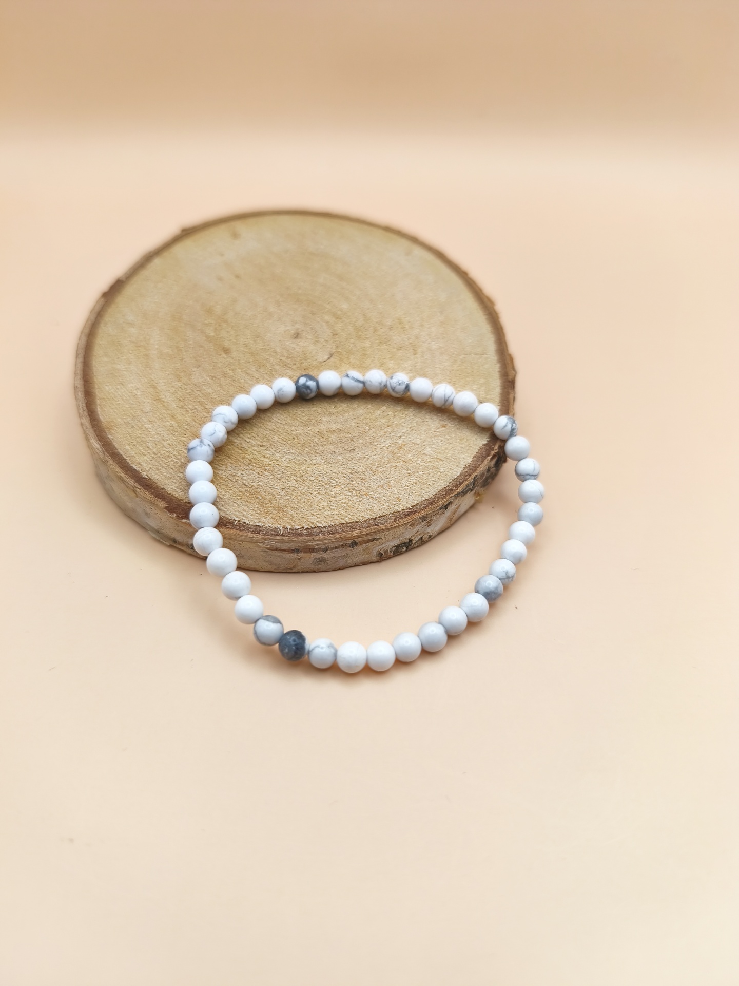 Pulseira Howlite Branca 4mm