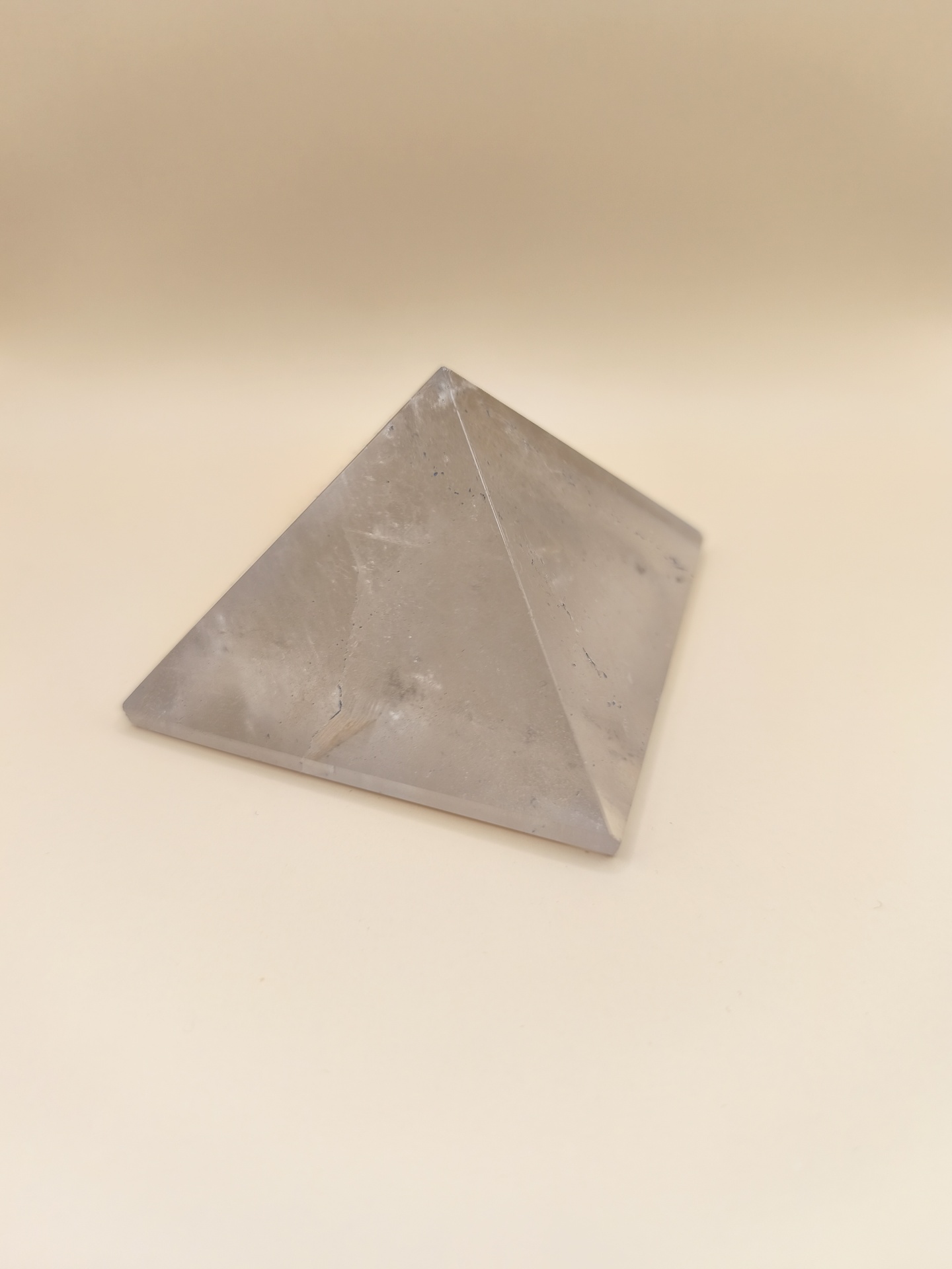 Pirâmide Quartzo Fumado (75x75 mm)