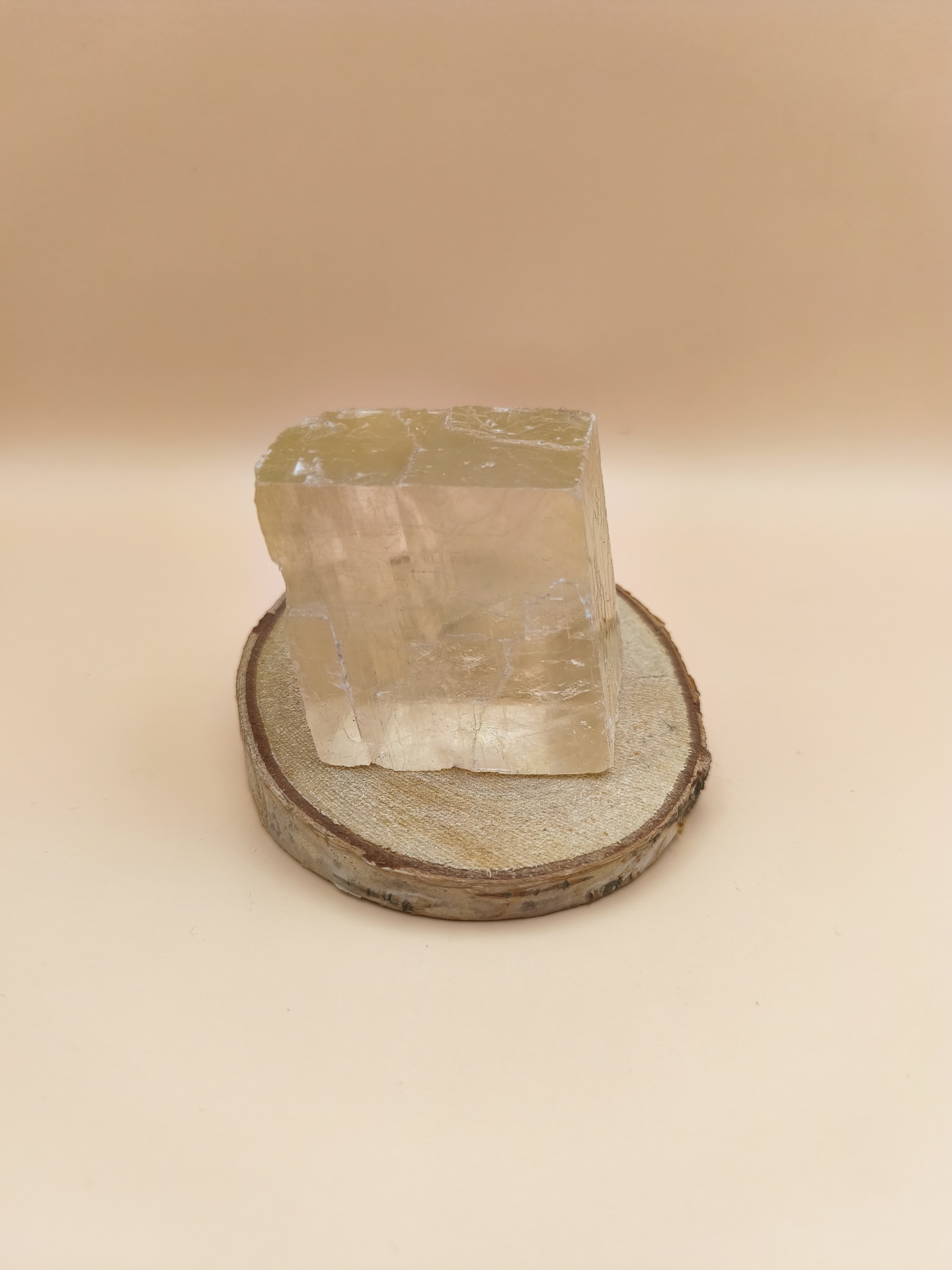 Calcite ótica amarela (45 x 40 mm)